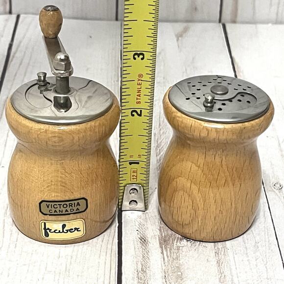 Vintage MCM Fraber Made In Italy Wooden Pepper Mill And Salt Shaker Grinder - Picture 9 of 10